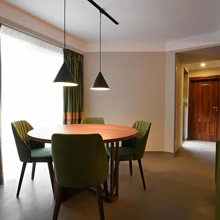 Apartment Suspended Gardens *