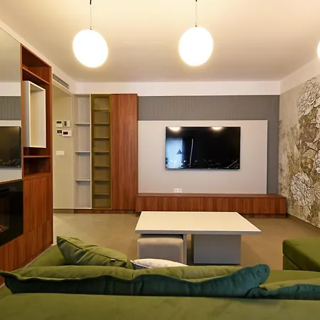 Suspended Gardens Apartment *